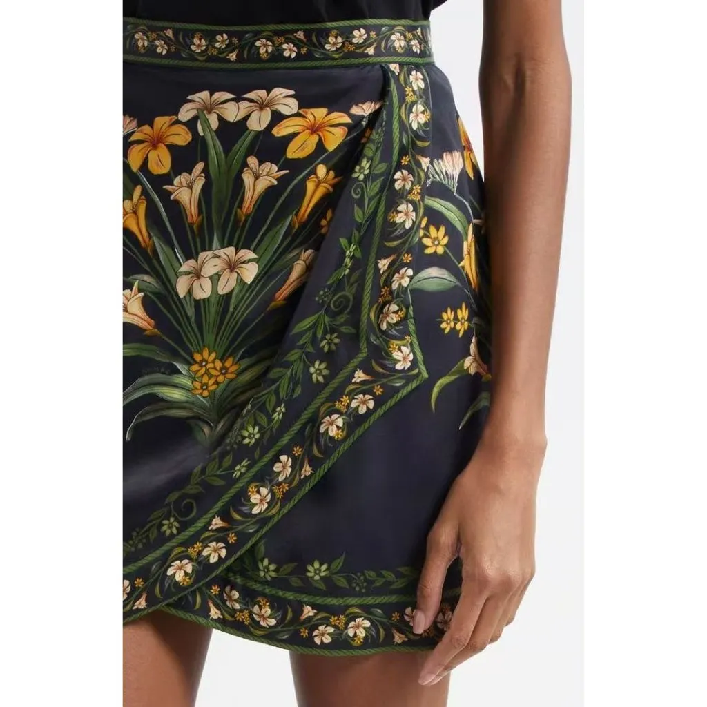 NWOT Farm Rio Flowers Arch Wrap Front Floral Flowers Mini Skirt Size S - Image 3