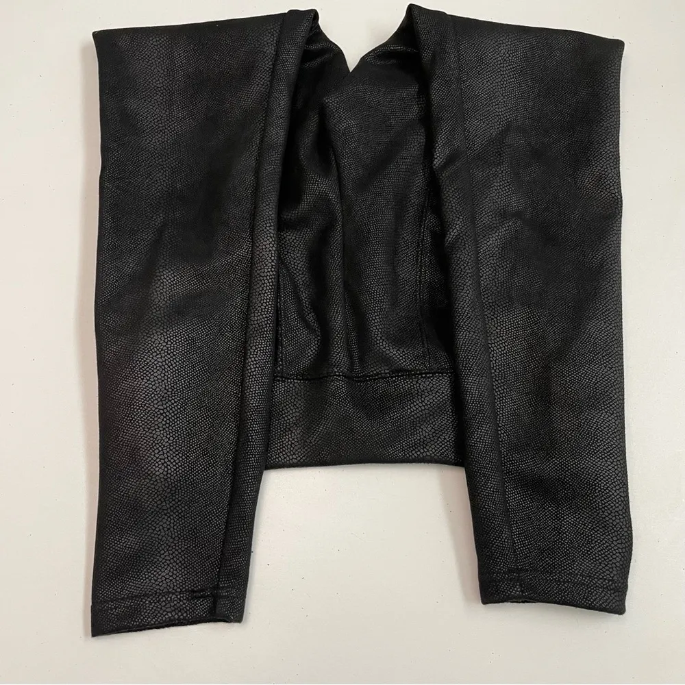 Tahari Leggings Faux Leather Animal Snakeskin Ankle Mid Weight Metallic Black - Image 6