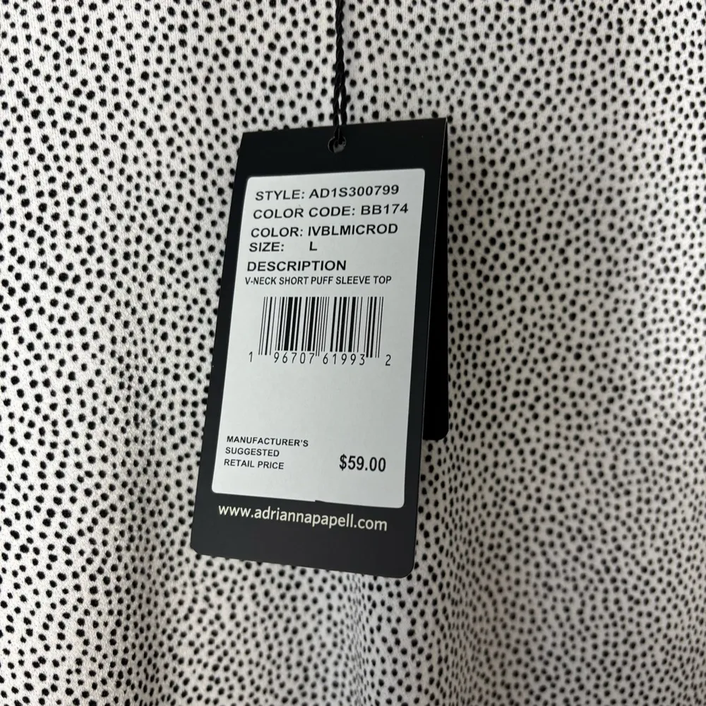 NWT Black & White V-Neck Women's Short Sleeve Blouse size Large - Image 5