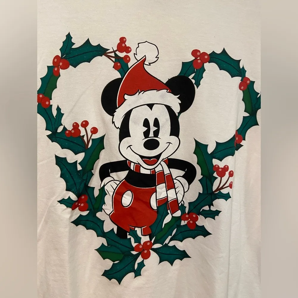 NWOT Disney Size S Mickey Mouse Christmas Holly Holiday Wreath Graphic Tee Shirt - Image 4
