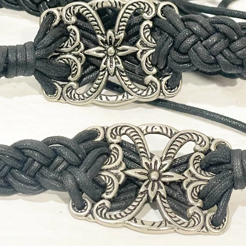 Vintage Small/Medium Black Leather Silver Tone Beaded Sting Tie Belt - Image 3