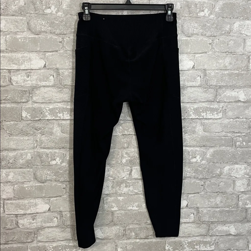 Old Navy Active Powersoft High-Rise Ribbed Black Leggings - Image 3