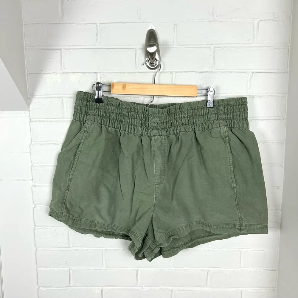 Aerie Babewatch Green Pull On Casual Shorts Size XL - Image 2