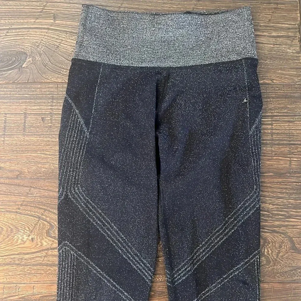 Athleta  Twilight Tight Black Silver Sparkle Size Small Athleisure - Image 5