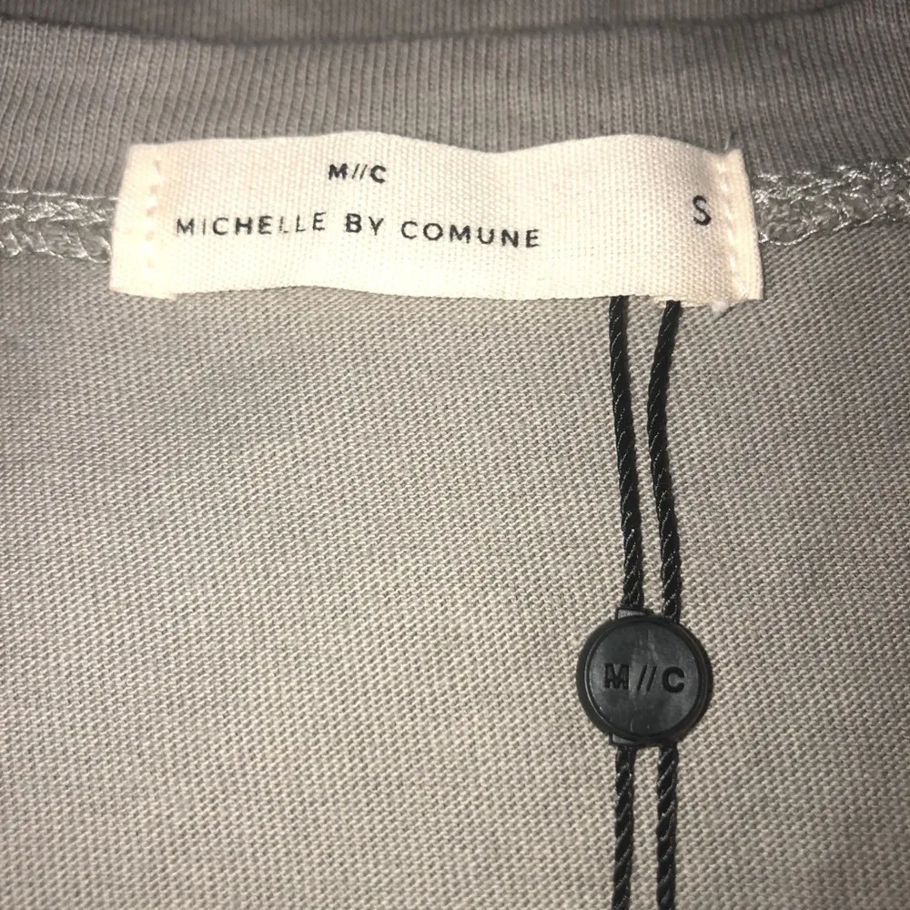 Michelle By Comune Never Kiss & Tell T-shirt NWT - Image 6