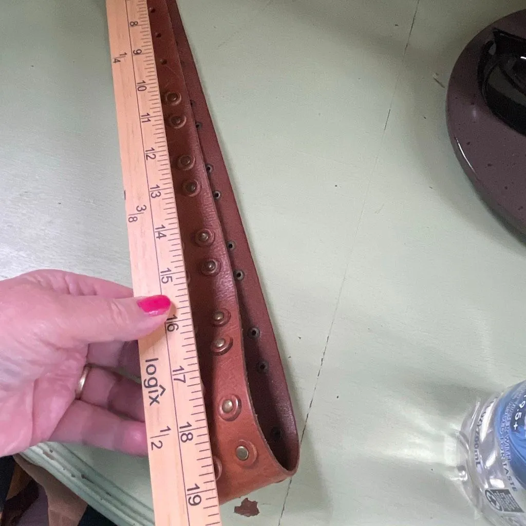 American Eagle size M brown leather belt. - Image 7