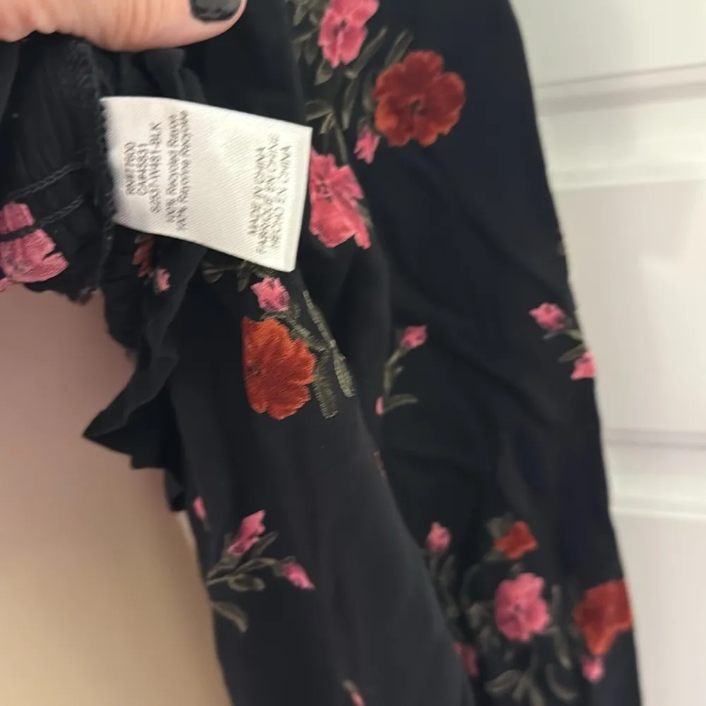 SALTWATER LUXE tessa top in black small - Image 8