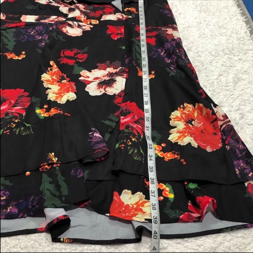 Suzanne Betro Floral Ruffle Collar Surplice Dress‎ Black & Red Size 3X - Image 9