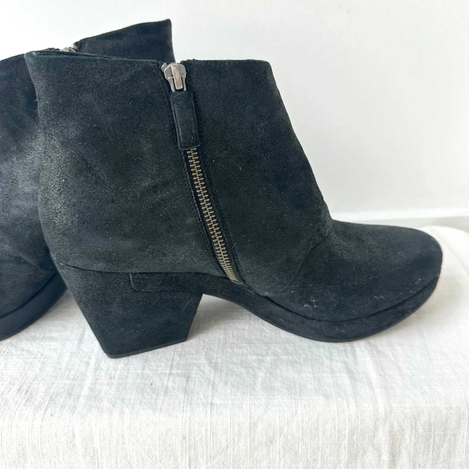 Eileen Fisher Black Suede Platform Block Heel‎ Ankle Boots Women's Size 10 - Image 4