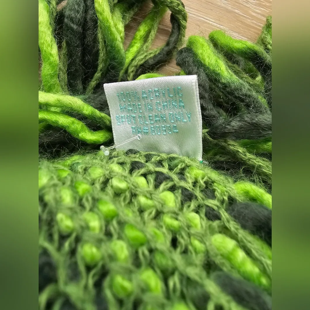 JLo Jennifer Lopez Green Knit Gradient Ombre Fringed Scarf - Image 6