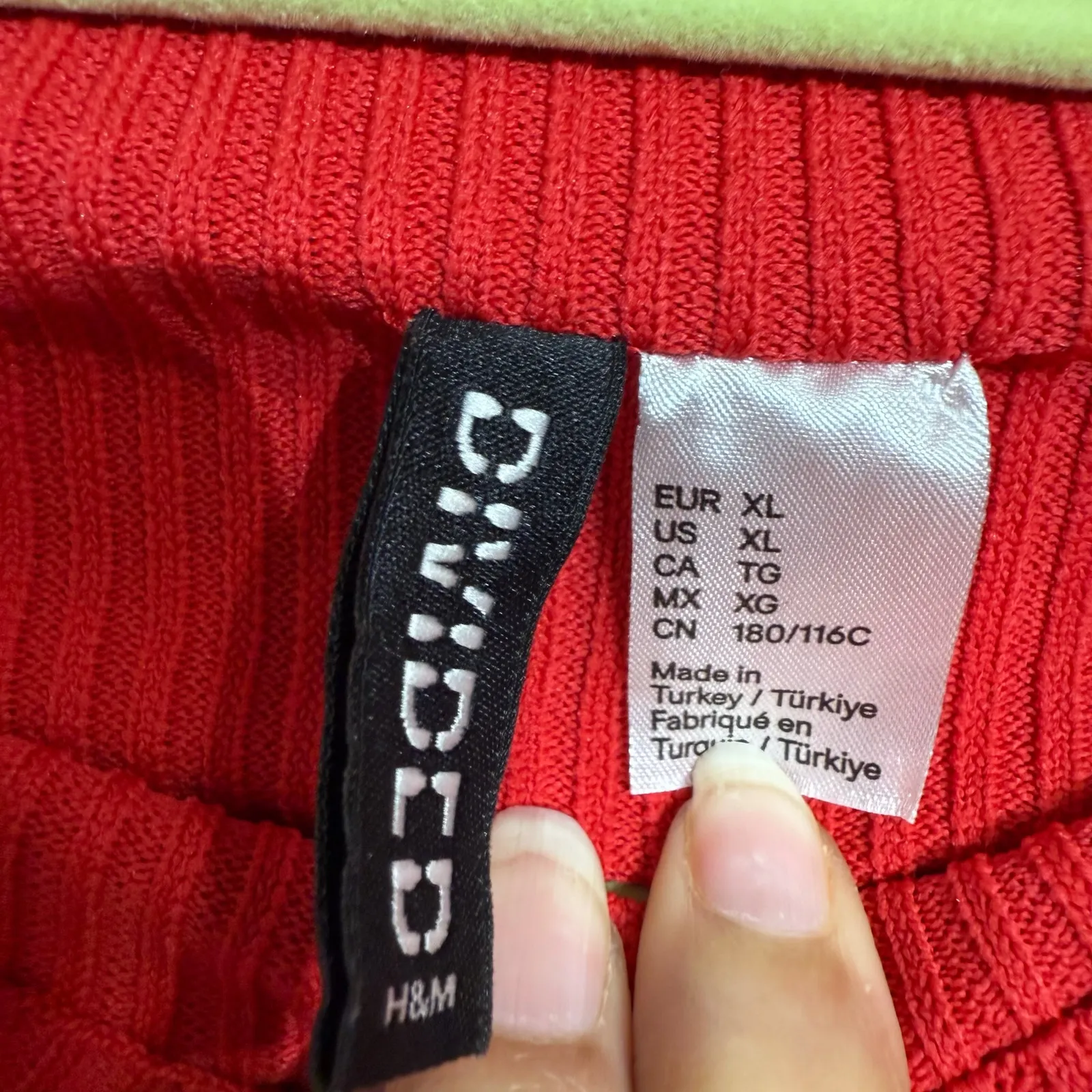 H&M Divided Red Rib - Image 5