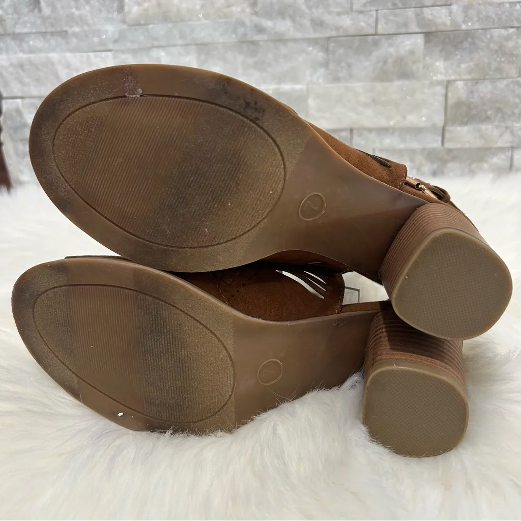 UNIVERSAL THREADS | Brown Peep-Toe Block Heel Sandals - Image 5