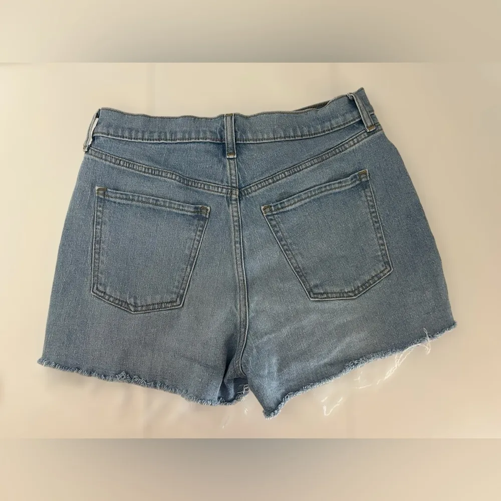 Old Navy Higher High-Rise Shorts - Image 4