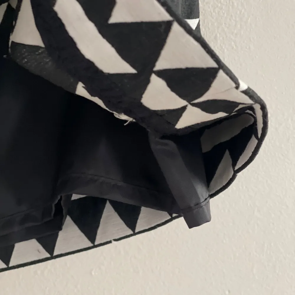 J Crew Factory NWT Black White Geometric Triangles Mini Skirt Sz 4 Minimalist - Image 7