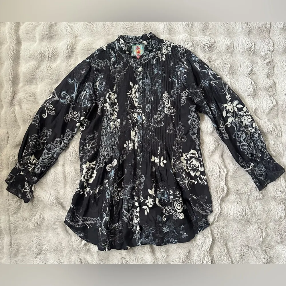 Johnny Was Olivia Kita Silk Tunic size Medium - Image 3