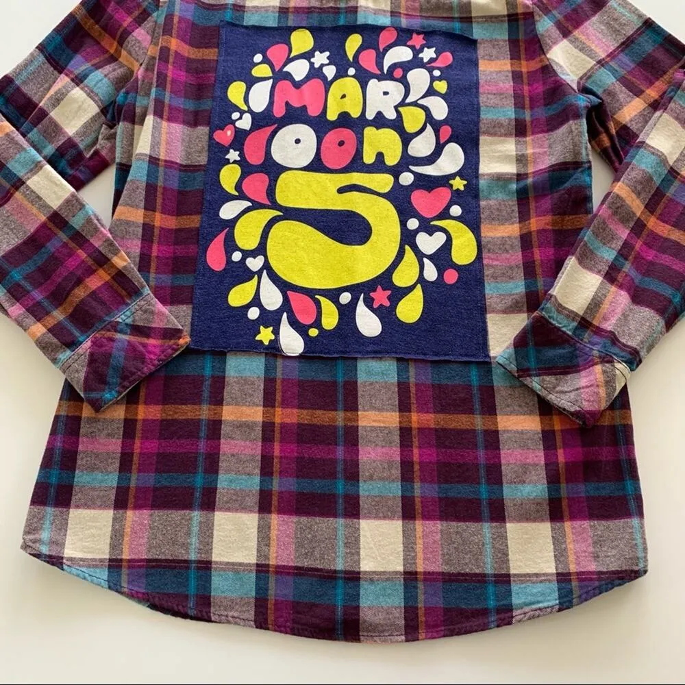 Via Penny Lane Reworked Apparel | Maroon 5 Graphic Button Up Plaid Shirt Large Blue - Image 4