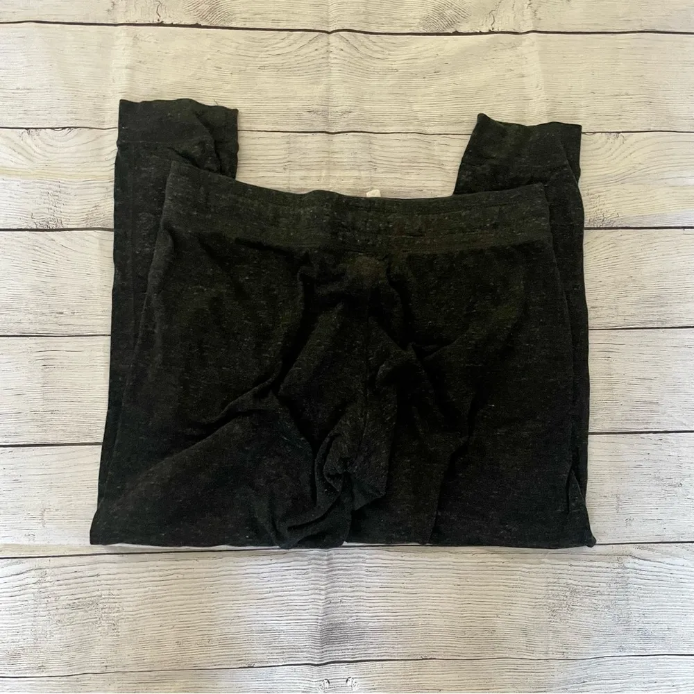 Nike Gray Cropped Sweatpants - Image 3