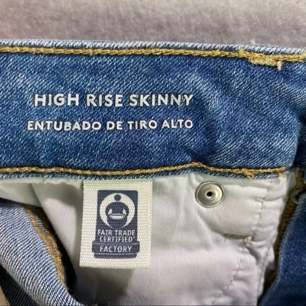 Universal Thread Medium Wash Destroyed Denim‎ High Rise Cuffed Skinny Jean - Image 13