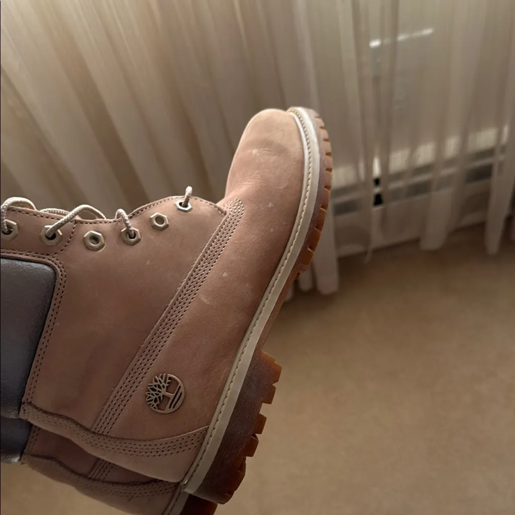 Timberland Tan light and metallic top Leather Boots - Image 9