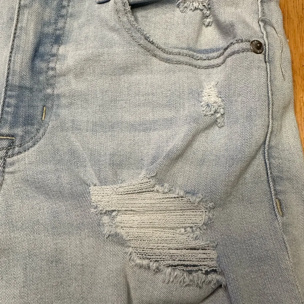 Aero Aeropostale High Rise Midi Distressed Denim Jean Shorts in Blue Size 4 - Image 3