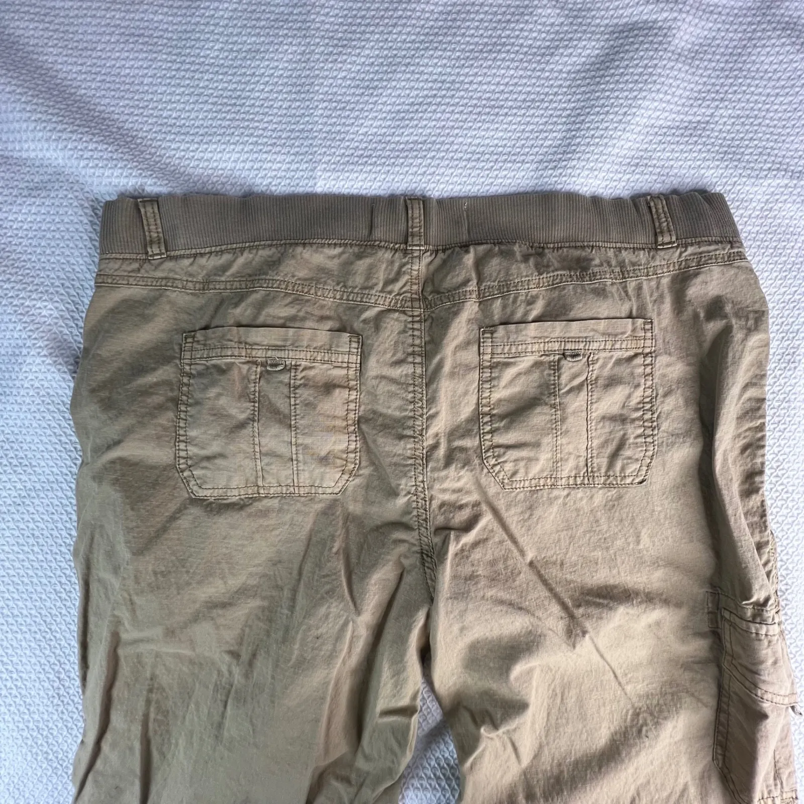 Sonoma Women Khaki Cargo Cropped Pants Elastic Waist Zipper Pockets Size 16 - Image 6