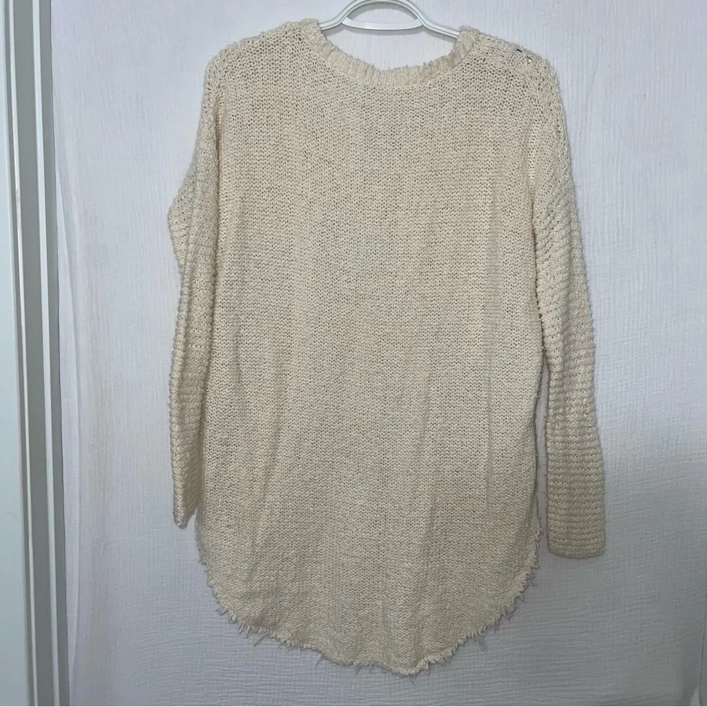 Free People Cross My Heart‎ Raw Hem Oversized V Neck Sweater Off White Size xs - Image 4