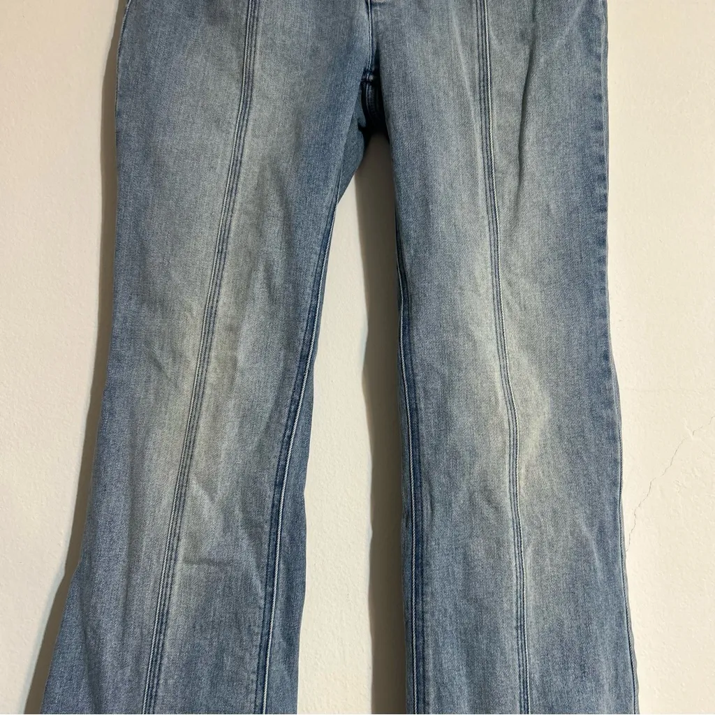 J. McLaughlin Clearwater Flare Seamed Jeans Light Wash Size 4 - Image 5