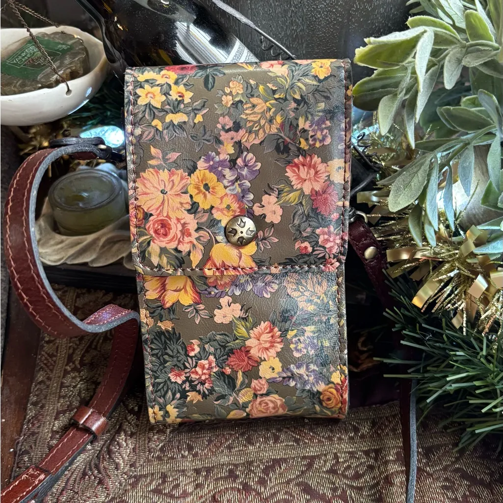 Authentic PATRICIA NASH Floral Leather Flap snap card/Phone crossbody - Image 3