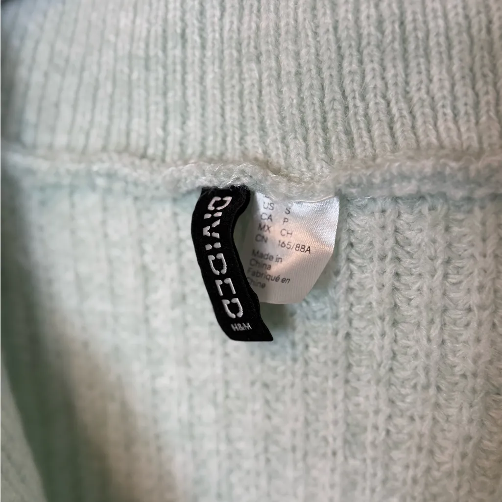 H&M Mint Green Zip-Up Sweater - Image 4