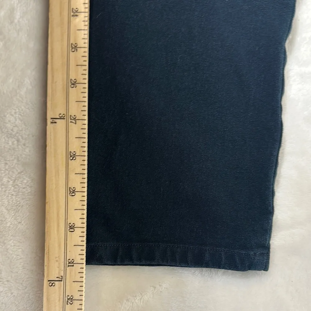 Doncaster Blue Straight Leg Jeans with Classic Design - Image 7