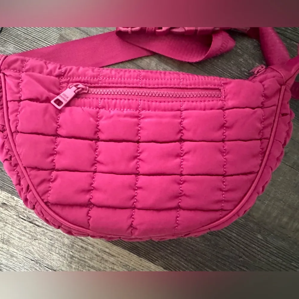 NWT Steve Madden Fushia Pink Tate Crossbody Purse Handbag Quilted Coin bag - Image 7