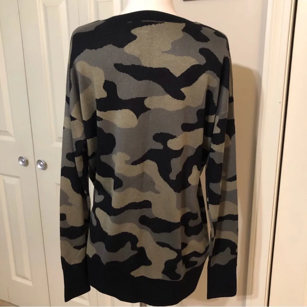 Isaac Mizrahi New York Women’s Size XL Camo Knit Sweater Olive Gray Black Army - Image 4