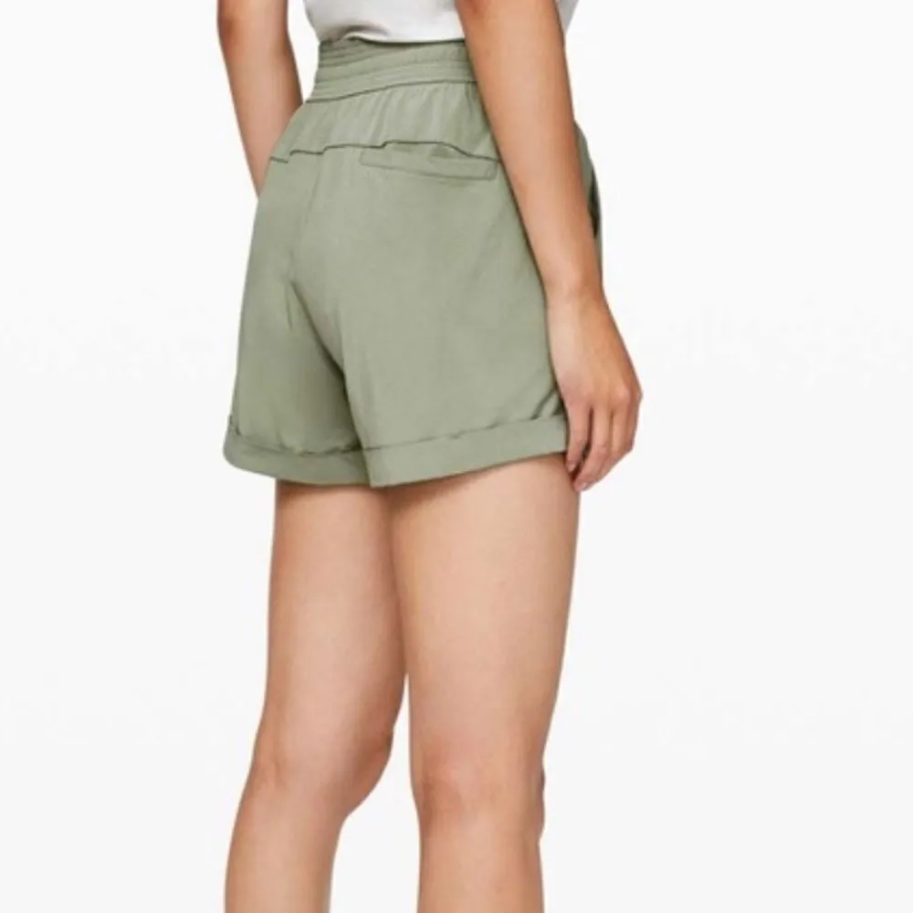 Lululemon Spring Break Away Short 3” in green - Image 2