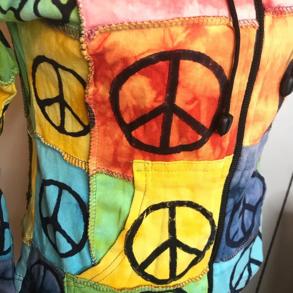 All That Jazz Peace Symbols Sweatshirt, Multicolor,  Small - Image 6