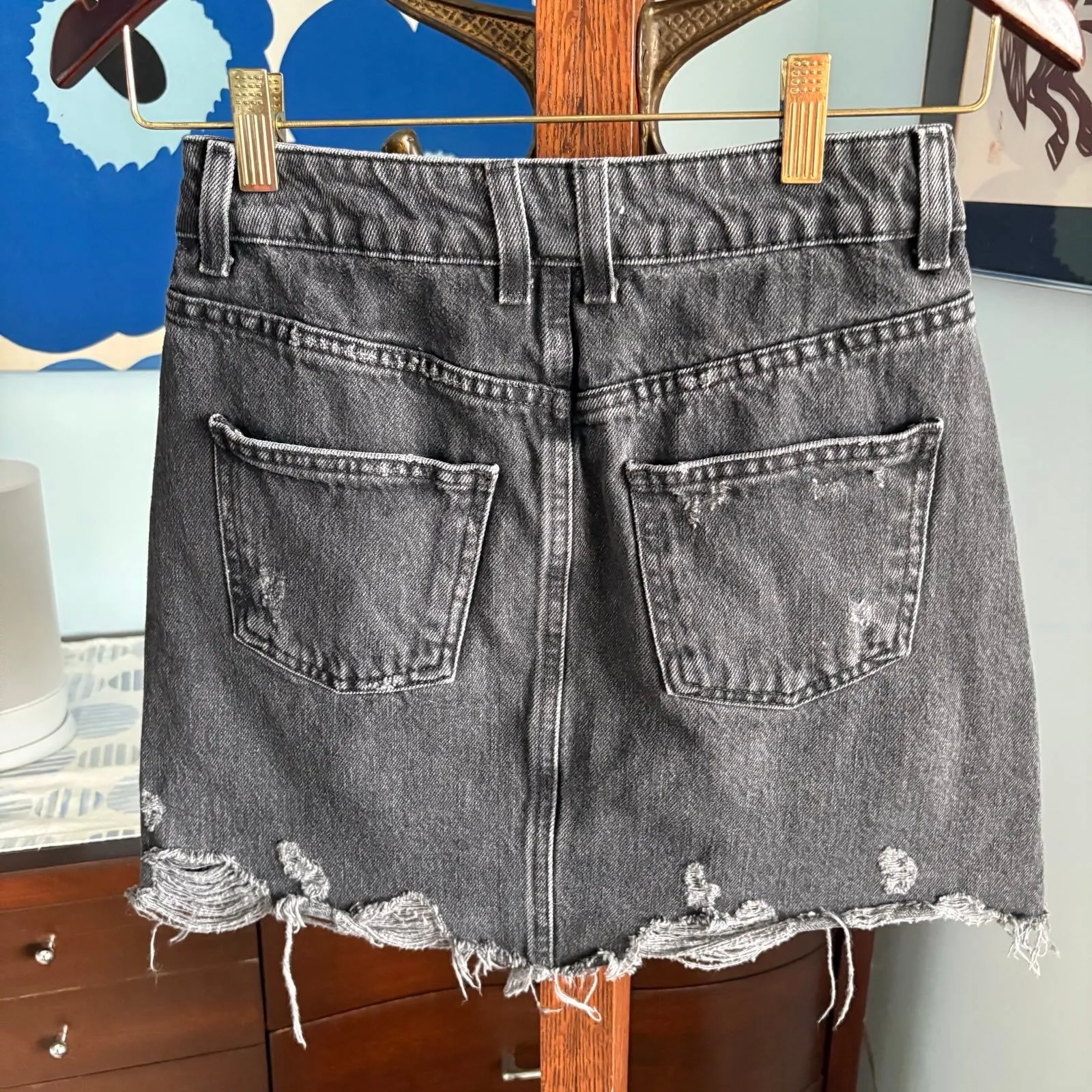 Topshop Faded Black Denim 100% Cotton Distressed Moto Biker Mini Skirt size 2 - Image 4