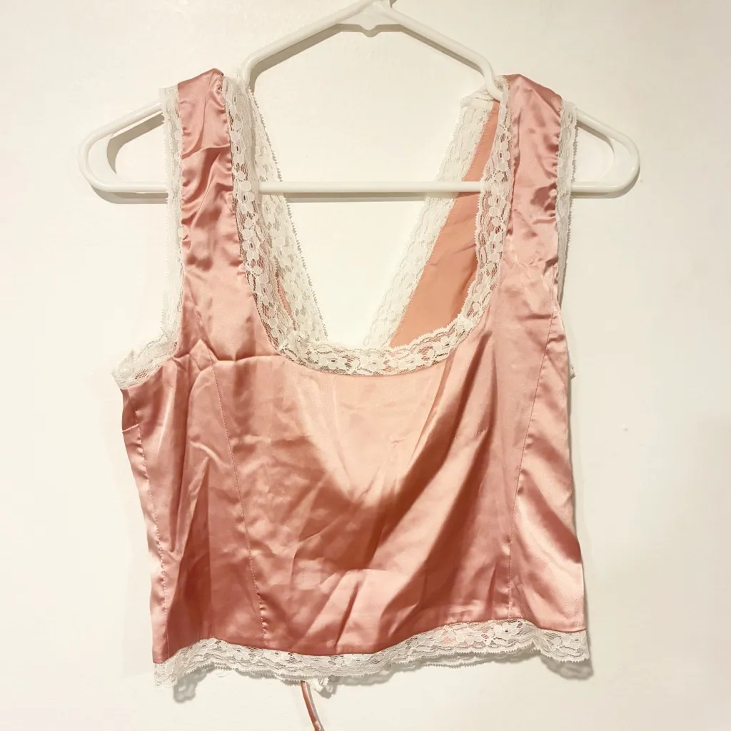 WHITE FOX‎ BOUTIQUE Size Medium Pink Satin Lace Trim Tie Keep Doing You Crop - Image 6