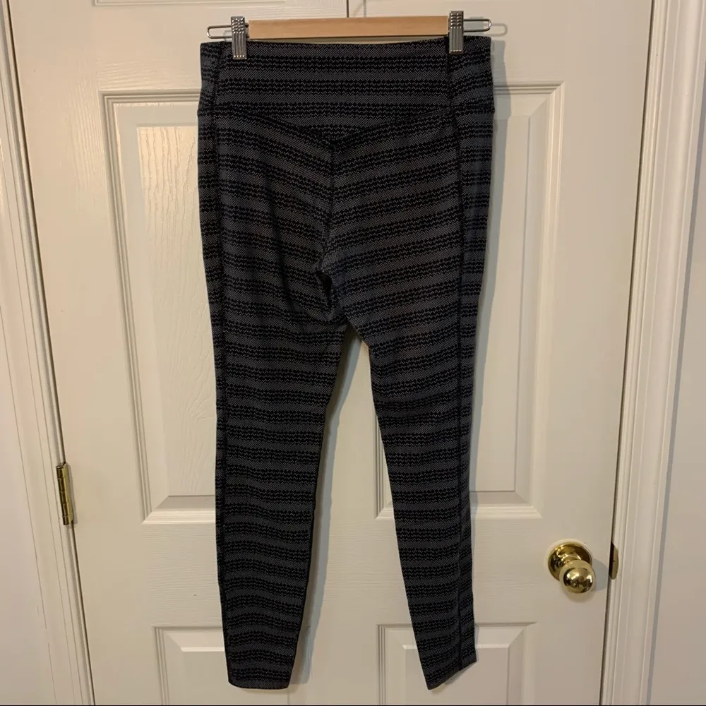 VGUC Nike Dri-fit Legend Zig Dot Brushed Training Tights - Image 5