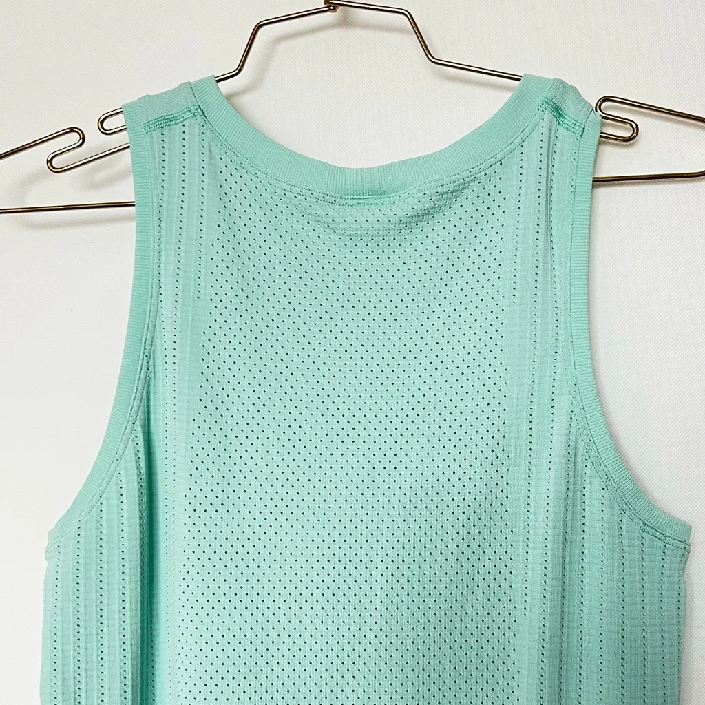 Lululemon Train To Be Tank Top Size 6 Wild Mint Green Relaxed Fit Waist Length - Image 7