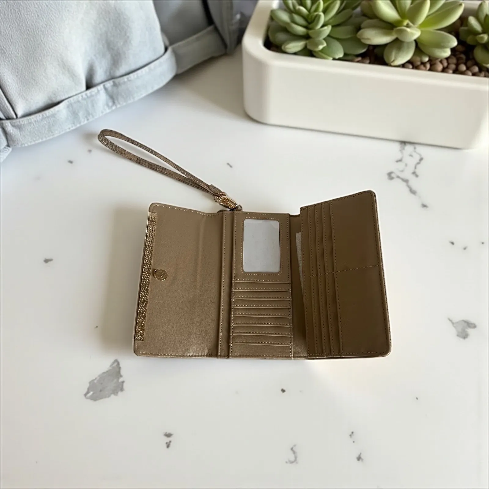 Steve Madden Logobar SNDSTRM Trifold Wallet Wristlet Brown Neutral‎ New - Image 5