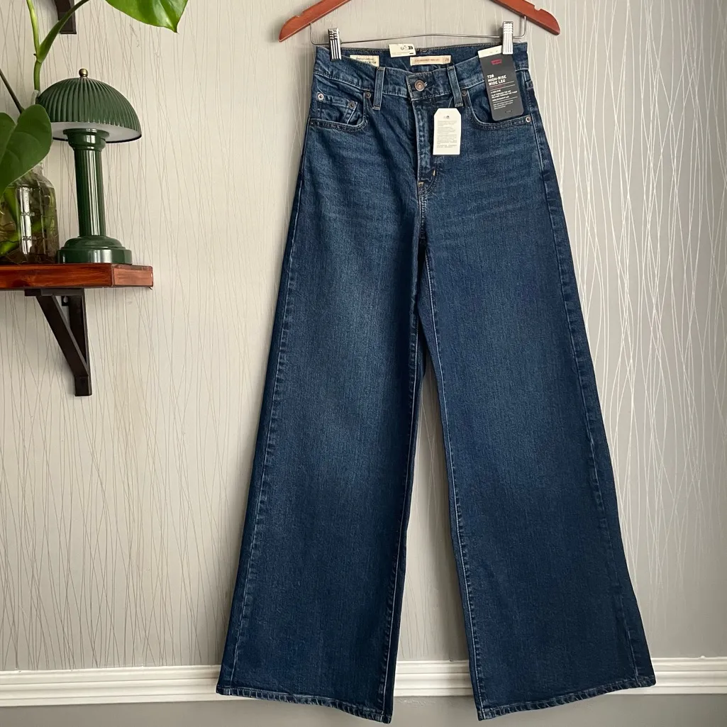 Levi’s 728 Women’s Size 26 High Rise Wide Leg Jeans Woodstock Blue - Image 6
