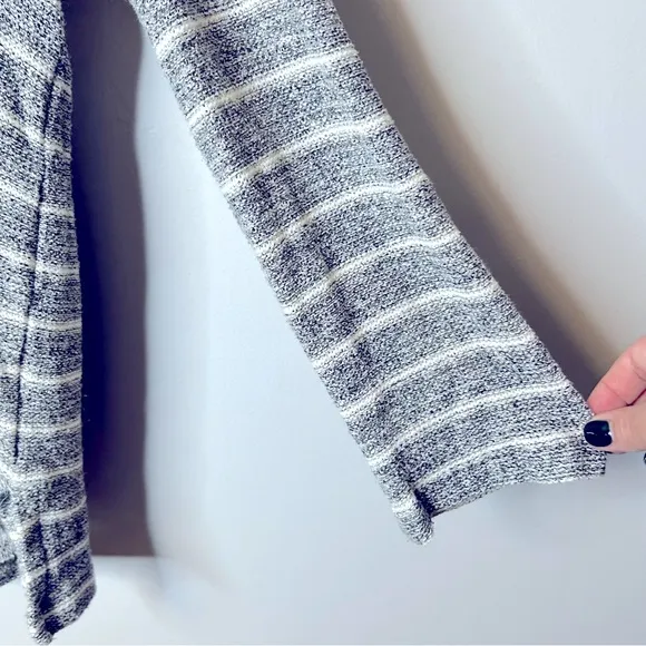 Beyond Yoga Grey Striped Knit‎ Pullover Hoodie Sweater Size M - Image 7