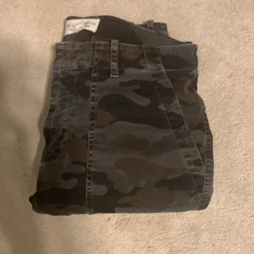 GUC  grey camo cropped military pant. - Image 10