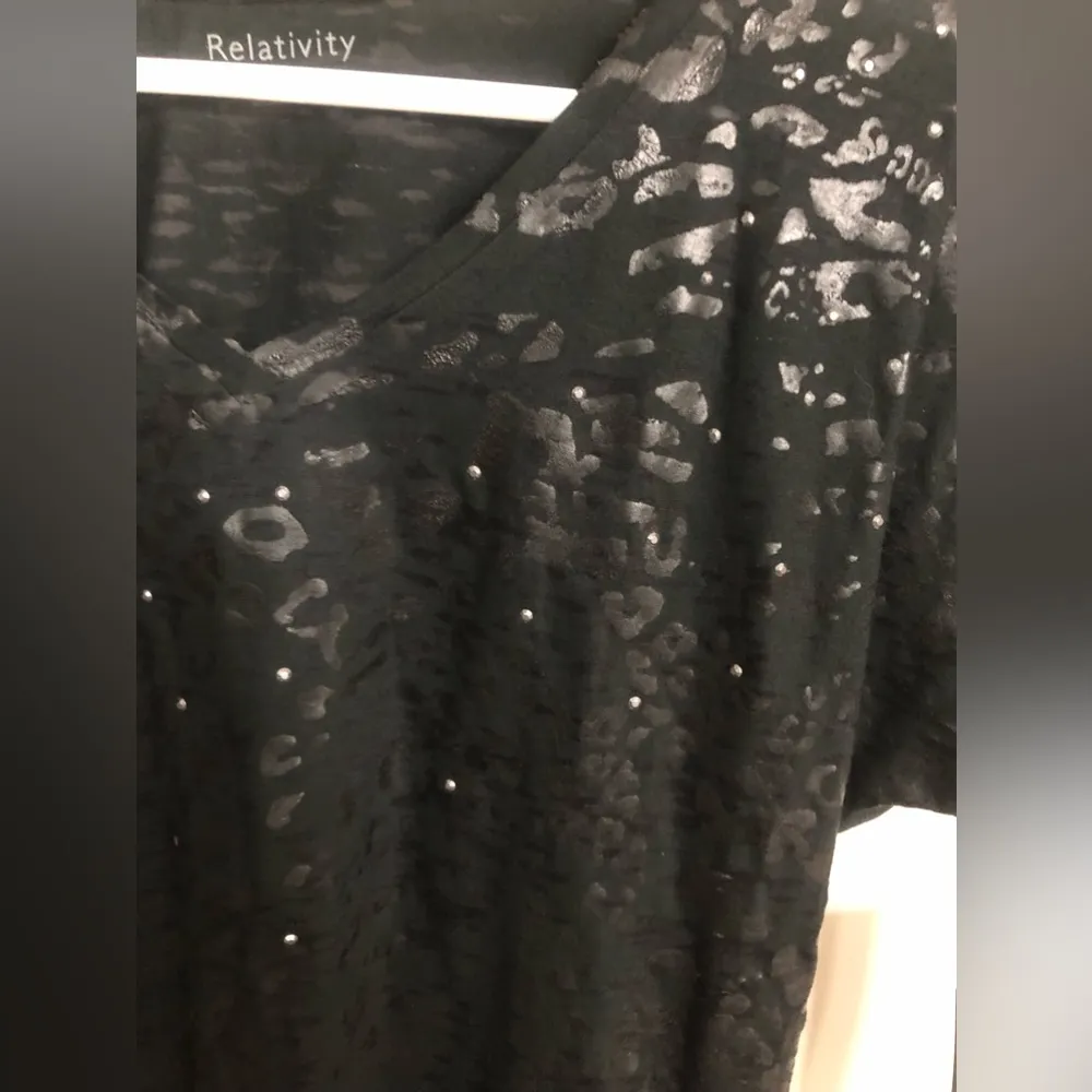 NWT RELAVITY TOP - Image 3