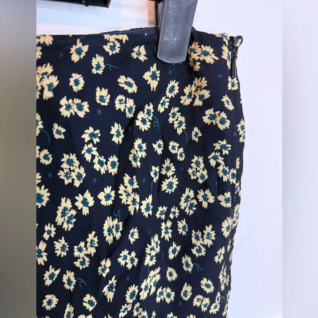 Ralph Lauren Vintage Navy Blue Floral A-Line Skirt - Image 4