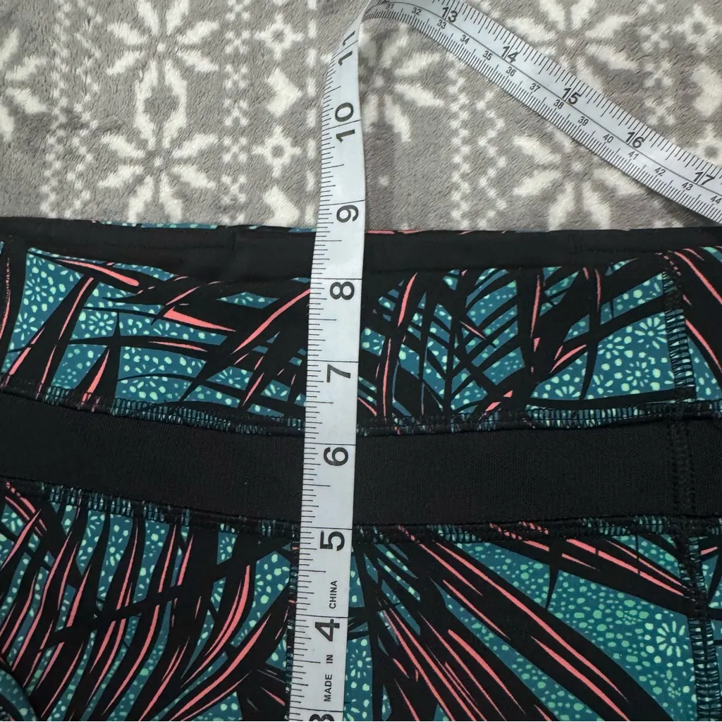Lululemon Inspire‎ Tight II Palm Lace Tofino Teal Multi Size 4 - Image 11