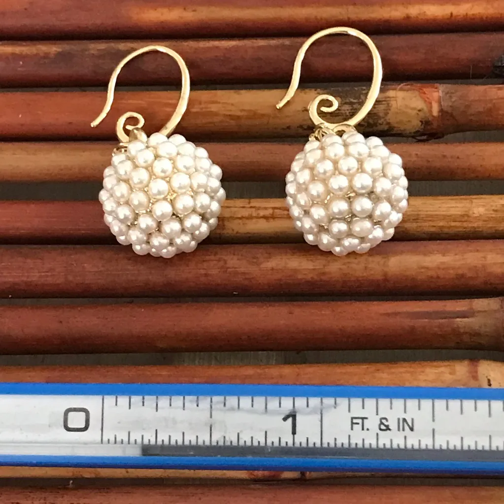 French Wire Drop faux Pearl cluster earrings gold tone - Image 3