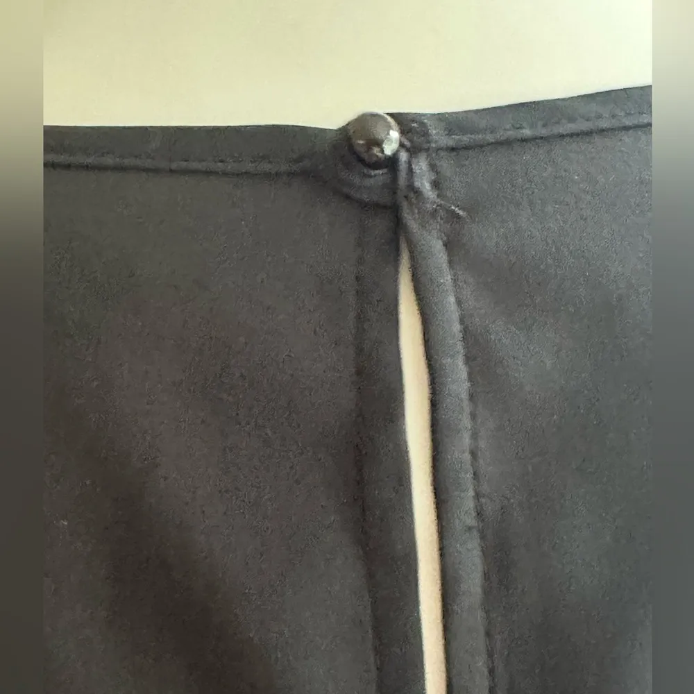 Ico Black Short Sleeves Satin Blouse 1 Big Stripe Middle Of Blouse SZ L Size L - Image 5