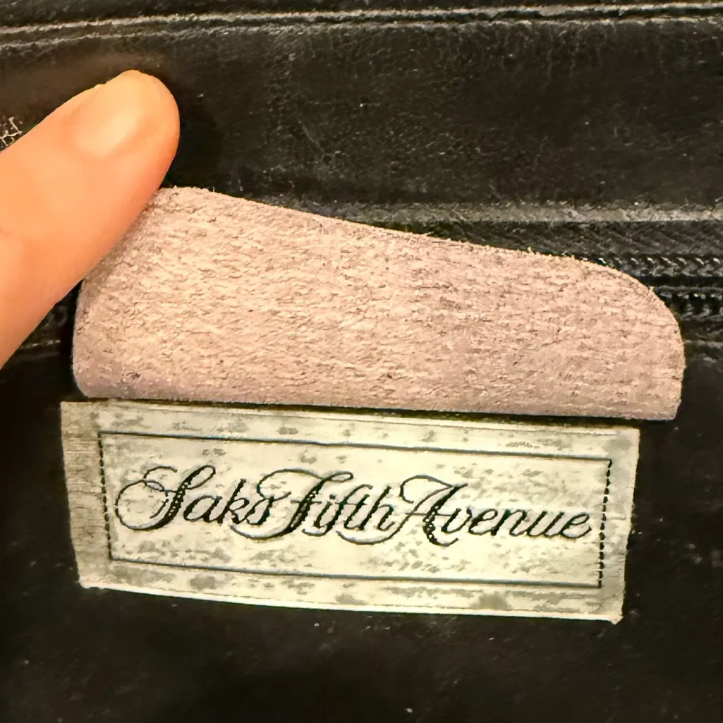 Vintage Salvatore Ferragamo Black Leather Shoulder for Saks Fifth Avenue - Image 3