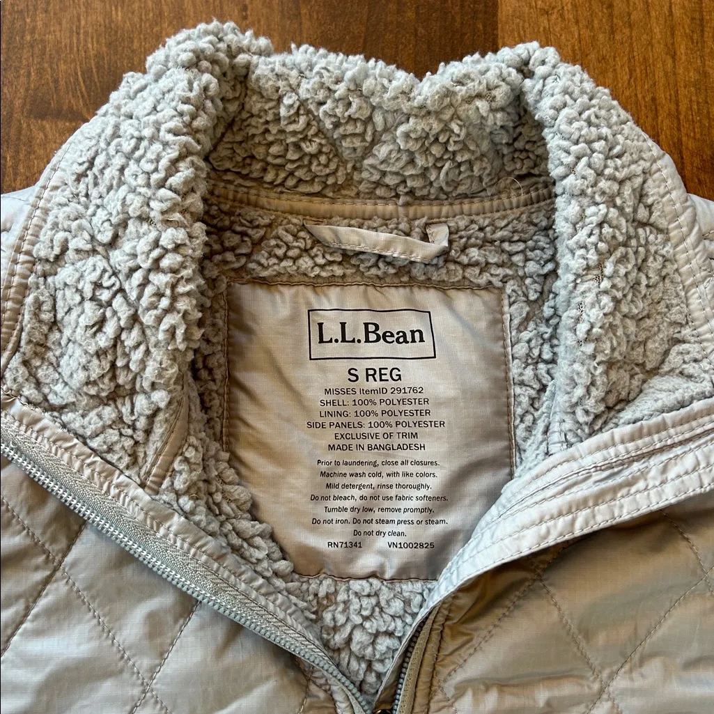 L.L. Bean Women’s Fleece Lined Vest - Image 3