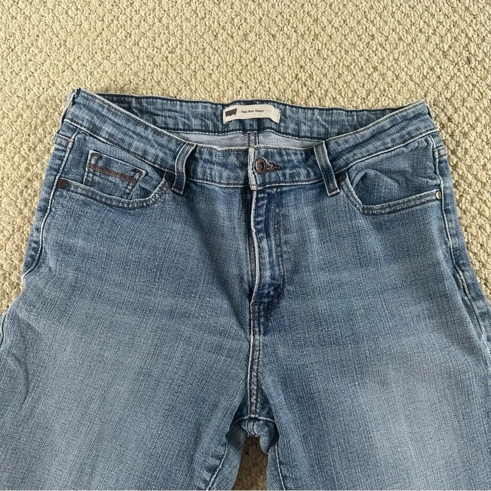 Levi’s Mid Rise Skinny Jeans - Image 3